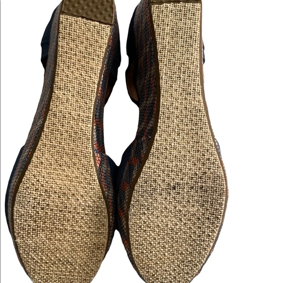 Toms wedge heels size 9 - Picture 4 of 6